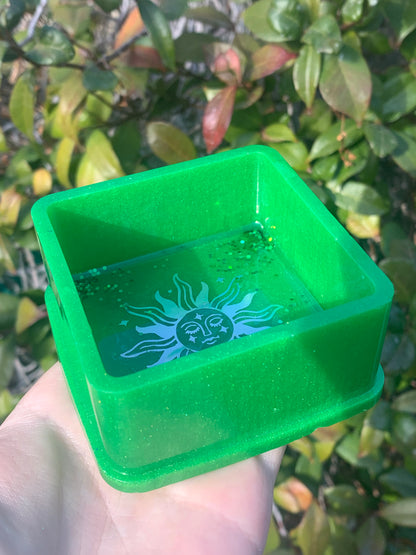 "SUNNY" tray